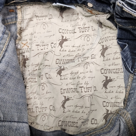 Cowgirl Tuff Co Womens Wide Leg Distressed Jeans Size 28 x 33 - Picture 11 of 13